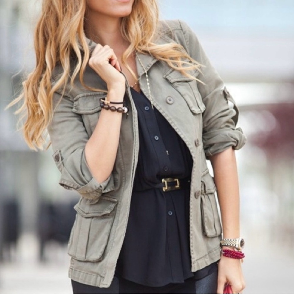 BCBG Max‎ Azria Bronnen Safari / Utility Jacket size Medium
